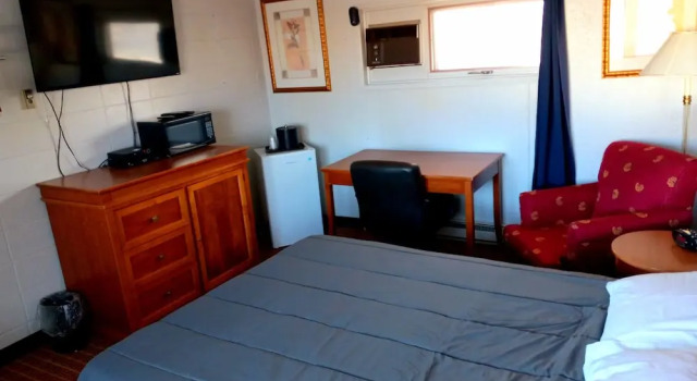 Chalet Inn Motel, Prenota Chalet Cottage a Dryden, Cottage