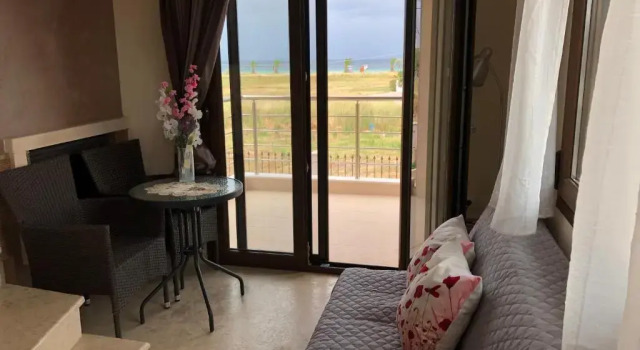 Коттедж с 3 комнатами AM Beach House