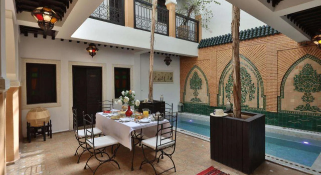 Riad 22 - L'Etoile d'Orient, Забронировать Отель Отели Марракеш-Тенсифт-Эль-Хауз с парковкой, Парковка