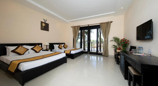 Четырёхместный номер Standard Hon Rom Central Beach Resort