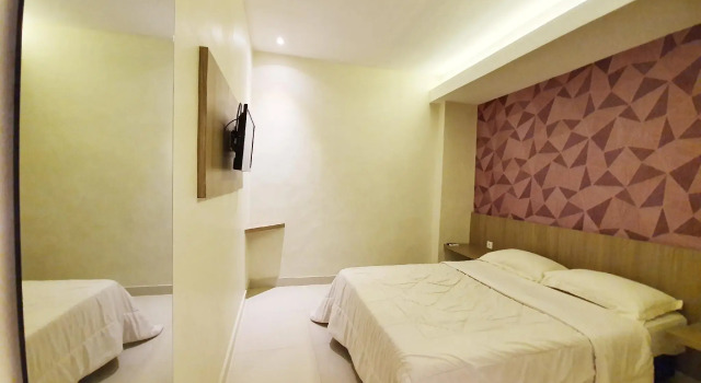 Standard huone 77 Sunset Plaza