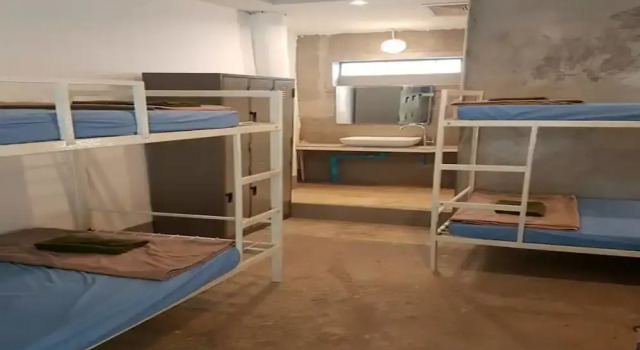 Shut Eye Party Hostel - Adults Only