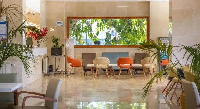 Apartamentos La Era Park