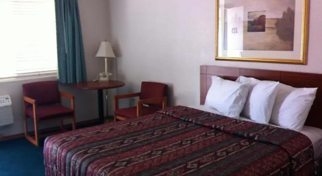Standardowy pokój Legacy Inn