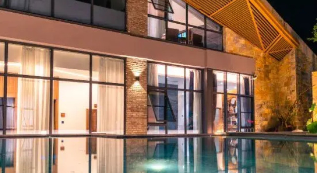 Yunfuli Yunsu·Emeishan Yunshuiju Private Hot Spring B&B, Book Bed and Breakfast Hotels in Emeishan with a Pool, Swimming Pool