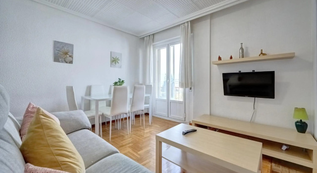 Casa Teo, Prenota Hotel Pamplona Navarra, vicino a Yamaguchi Park