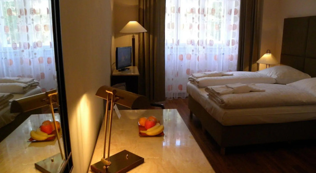 Hotel-Pension Michele, Book Hotel Tempelhof-Schöneberg Berlin, near Schwules Museum