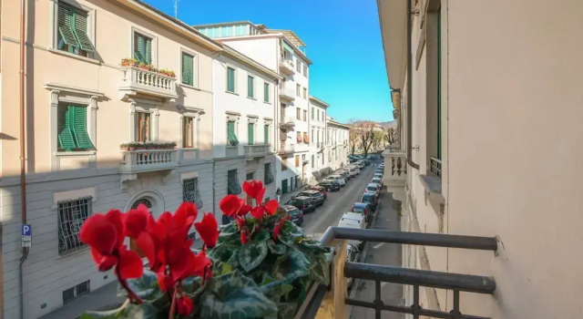 B&B Magnolia, Забронировать Отель «постель и завтрак» Флоренция Тоскана, рядом с Дом Буонаротти