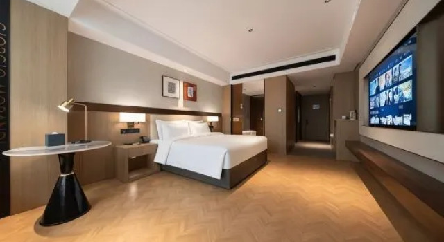 Люкс Premier George Morandi Hotel (Qingdao Hongdao High-tech Zone Branch)