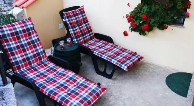 Holiday Home Svjetlana, Prenota Appartamento Hotel a Isole Quarnerine con parcheggio, Parcheggio