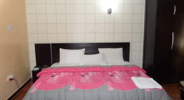 Двухместный номер Royal Orient Hotel & Plaza