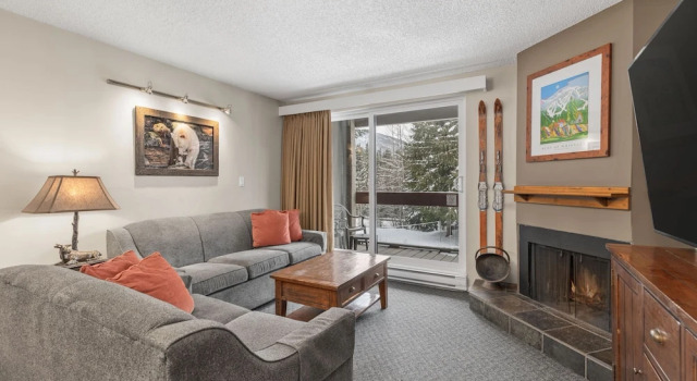 Люкс с 2 комнатами с балконом Tantalus Resort Lodge