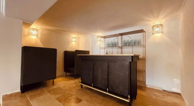 La Réserve Provence, Rezervovat Apartmánový hotel Hotely v Vaugines s parkováním, Parkování