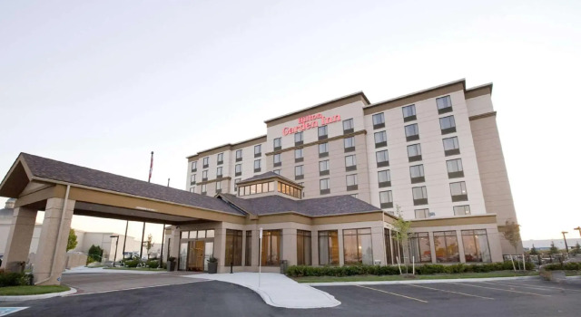 Четырёхместный номер Standard Hilton Garden Inn Toronto/Brampton