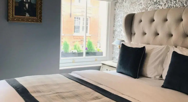 The Grafton Arms Pub & Rooms
