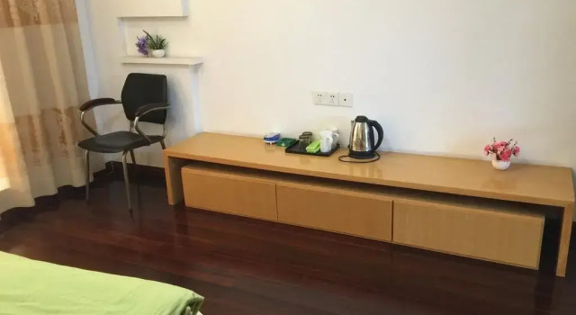Yangzhou Young Traveller Hostel Jinghua City Living Mall, Rezerwuj Hostel Yangzhou Jiangsu