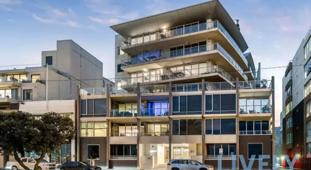 Beach Street Luxury 3 Bed With Beach Bay Views, Забронировать Апартаменты/квартира Мельбурн Melbourne Region, рядом с Station Pier