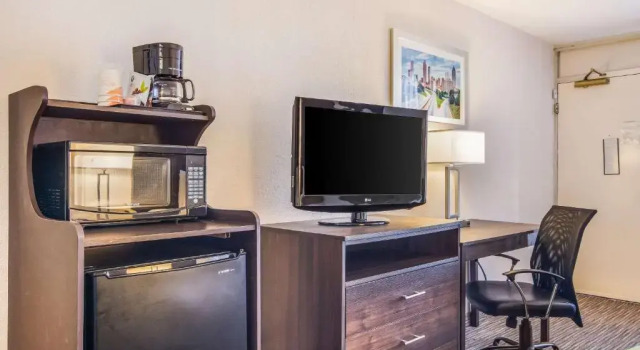 Suite Quality Inn Suwanee I-85