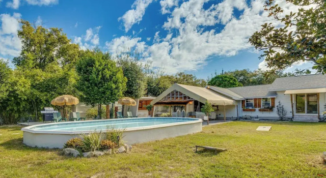 Mount Dora Home: Private Pool, Spa & Tropical Bar!, Boek Resort Mount Dora Florida