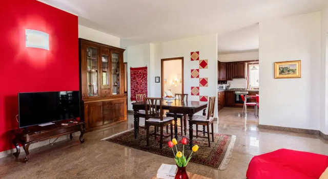 Panorama Villa Nestled Among the Vineyards Langhe, Book Villa Sommerhuse i Neive, Hytte