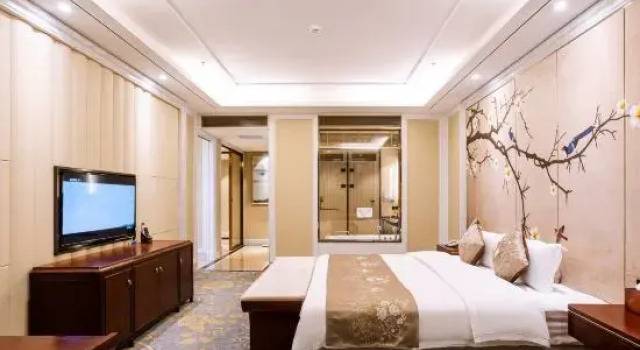 Люкс Executive Runhu Holiday Hotel