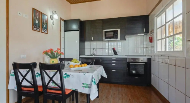 2 bedrooms house with shared pool enclosed garden and wifi at Buenavista del Norte 1 km away from the beach, Book Hotel Hotels in Tenerife with Parking, Parking