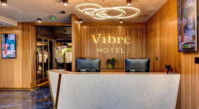 Hotel Vibre, Забронировать Отель Бизнес-отели Клуж-Напока, рядом с Dormition of the Theotokos Cathedral, 4* 5*