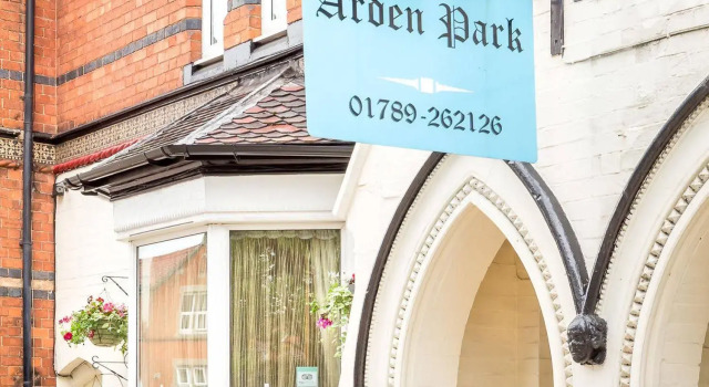 Arden Park Ensuite Rooms, Забронировать Отель Отели Стратфорд-апон-Эйвон 3 звезды, рядом с The Jester, 3*