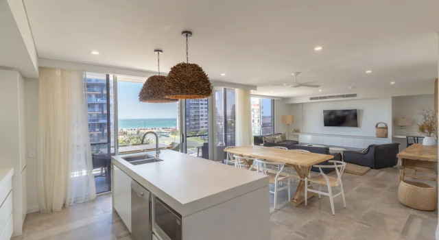 Люкс с балконом Astina Suites, Forster