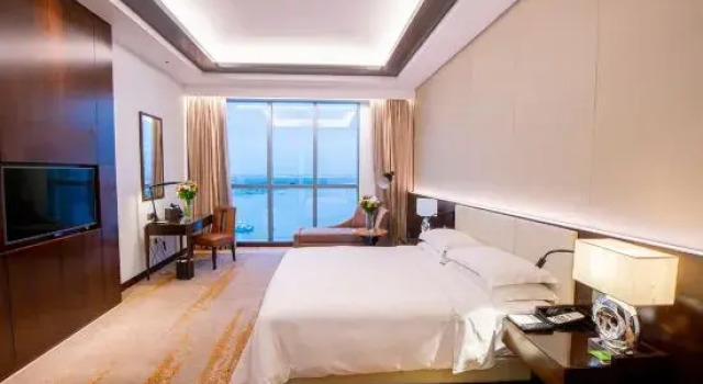 Двухместный номер с видом на море Johari Rotana