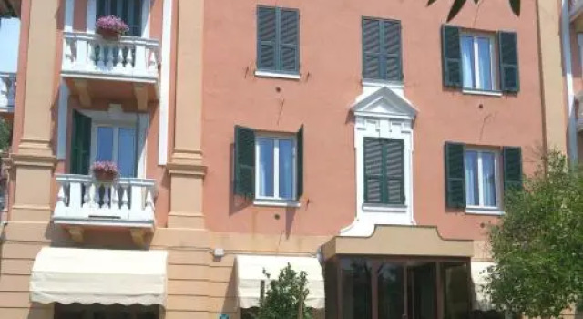 Hotel Flora