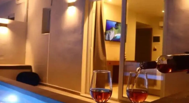 Полулюкс Rhotheon Suites in Ialysos Rhodes - private pool in selected rooms