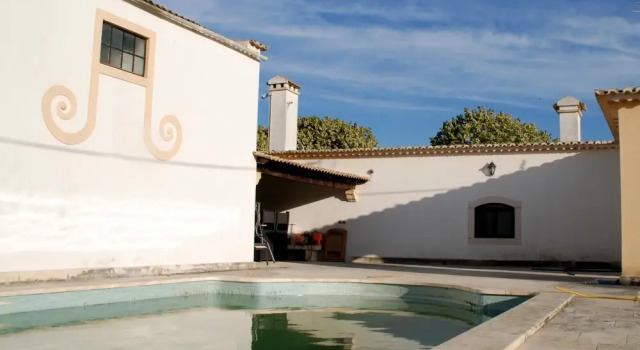 Villa Estr. de Alenquer, Rezerwuj Willa Wille w Centro Region, Willa