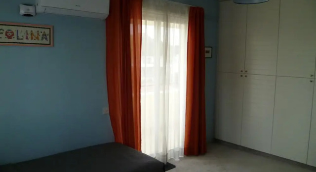 Room in House - Datacom House - The Sky Blue Room, Book Hotel 3-stjernede hoteller i Strovolos, 3*