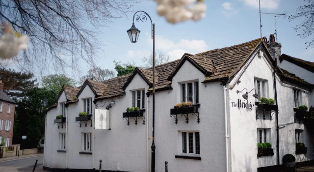 The Bridge, Book Guesthouse Macclesfield Cheshire