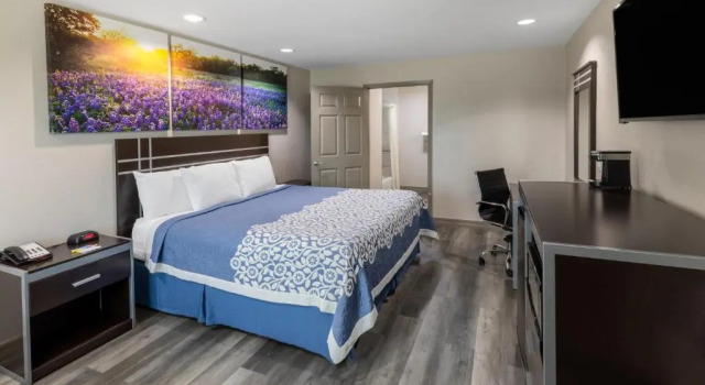 Номер Standard Days Inn by Wyndham Baytown TX
