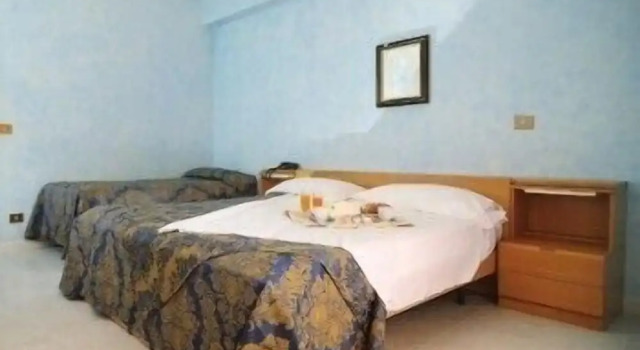 Трёхместный номер Standard с балконом Albergo Paradiso