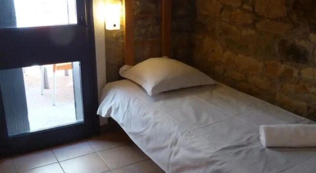 Large Family Cottage in Ardeche, Забронировать Дом для отпуска Виллы Овернь-Рона-Альпы, Вилла