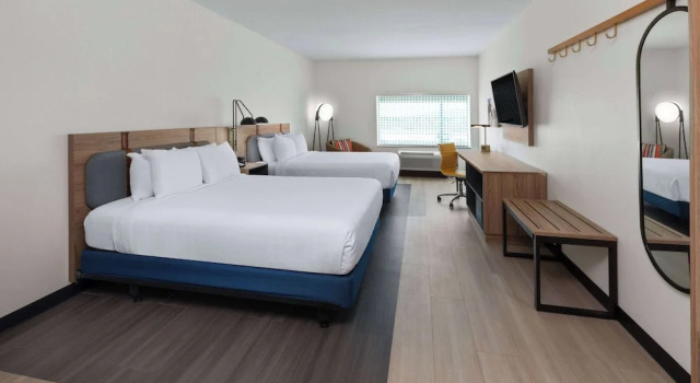 Четырёхместный номер Standard La Quinta Inn & Suites by Wyndham El Paso East Loop-375