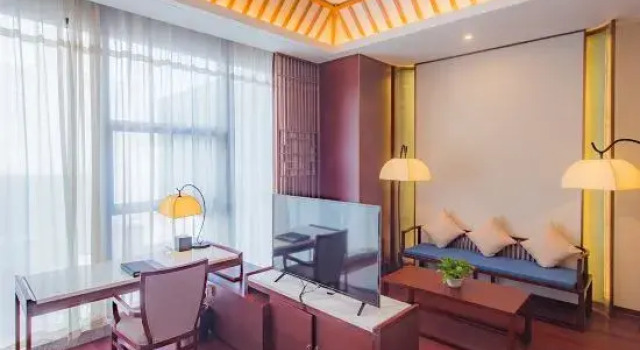 Люкс Executive Baiman Art Garden Hotel (Jinan West Railway Station Exhibition Center Branch)