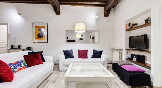 Charming apartment in Campo de Fiori, Забронировать Апартаменты/квартира Навона Рим, рядом с Уста истины