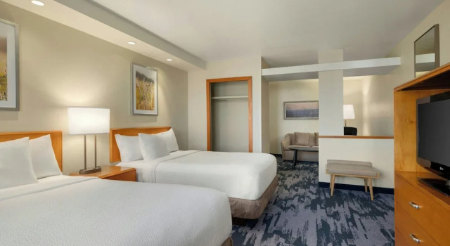 Четырёхместный люкс Fairfield Inn & Suites by Marriott Springdale