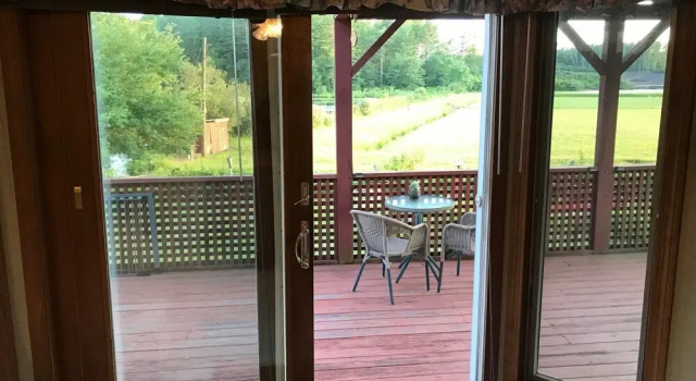 Номер Standard с балконом On Cranberry Pond B&B