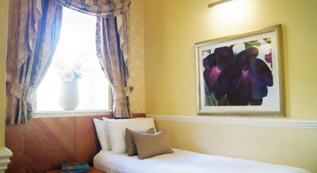 Капсула The Bulkeley Hotel