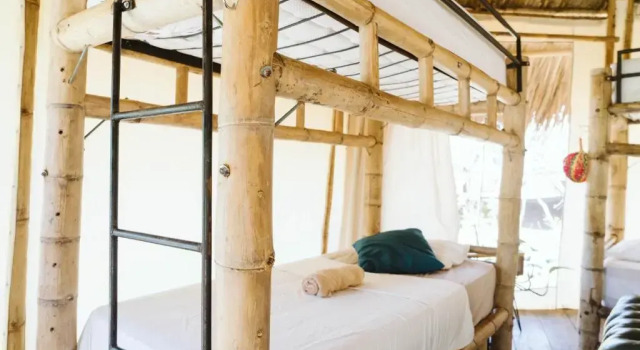 Кровать в общем номере Dreamsea Surf Resort Nicaragua
