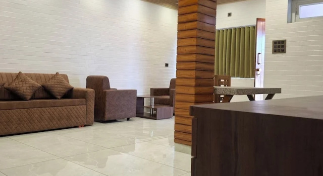 Merjins Paraiso, Rezerwuj Hotel Vagamon Nowe Delhi