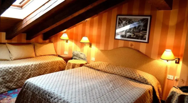 Трёхместный номер Standard Hotel Chateau Blanc