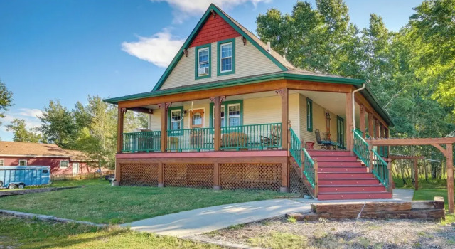 Коттедж с 6 комнатами с балконом Large Family Home w/ View, 1 Mi to Red Lodge Ski!