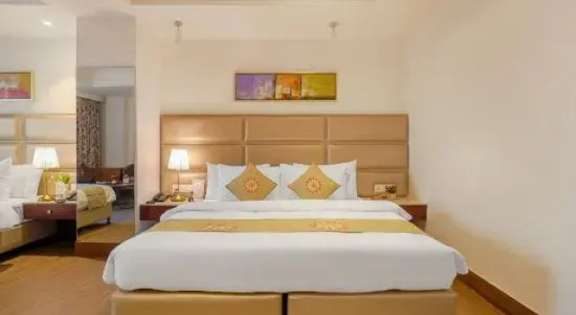 Семейный люкс BluSalzz Select City Centre Near Golden Temple