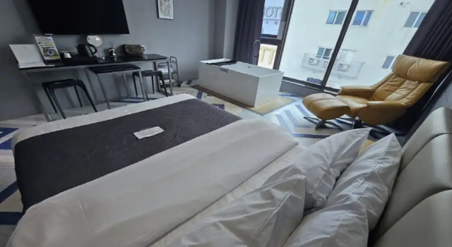 Номер Standard с видом на город Galaxy Hotel